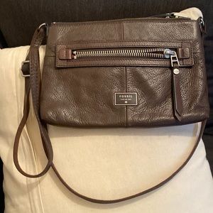 Small leather FOSSIL crossbody handbag. Really nice soft brown leather.